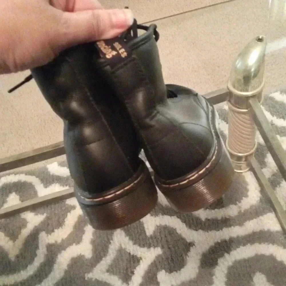 DR MARTENS black combat boots size 2 kids
